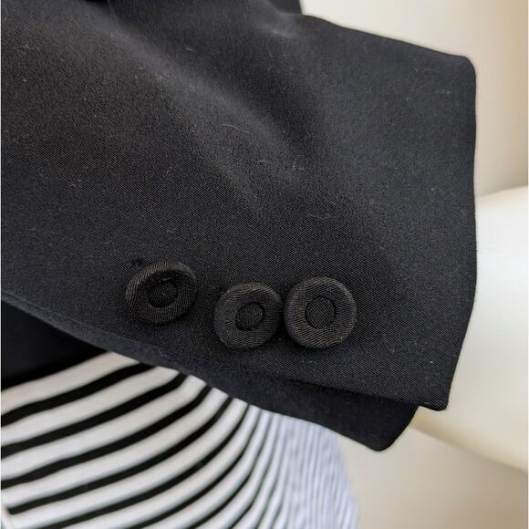 White House Black Market Blazer 8 Black Tailored Two Button Lined Classic Work - Picture 9 of 12